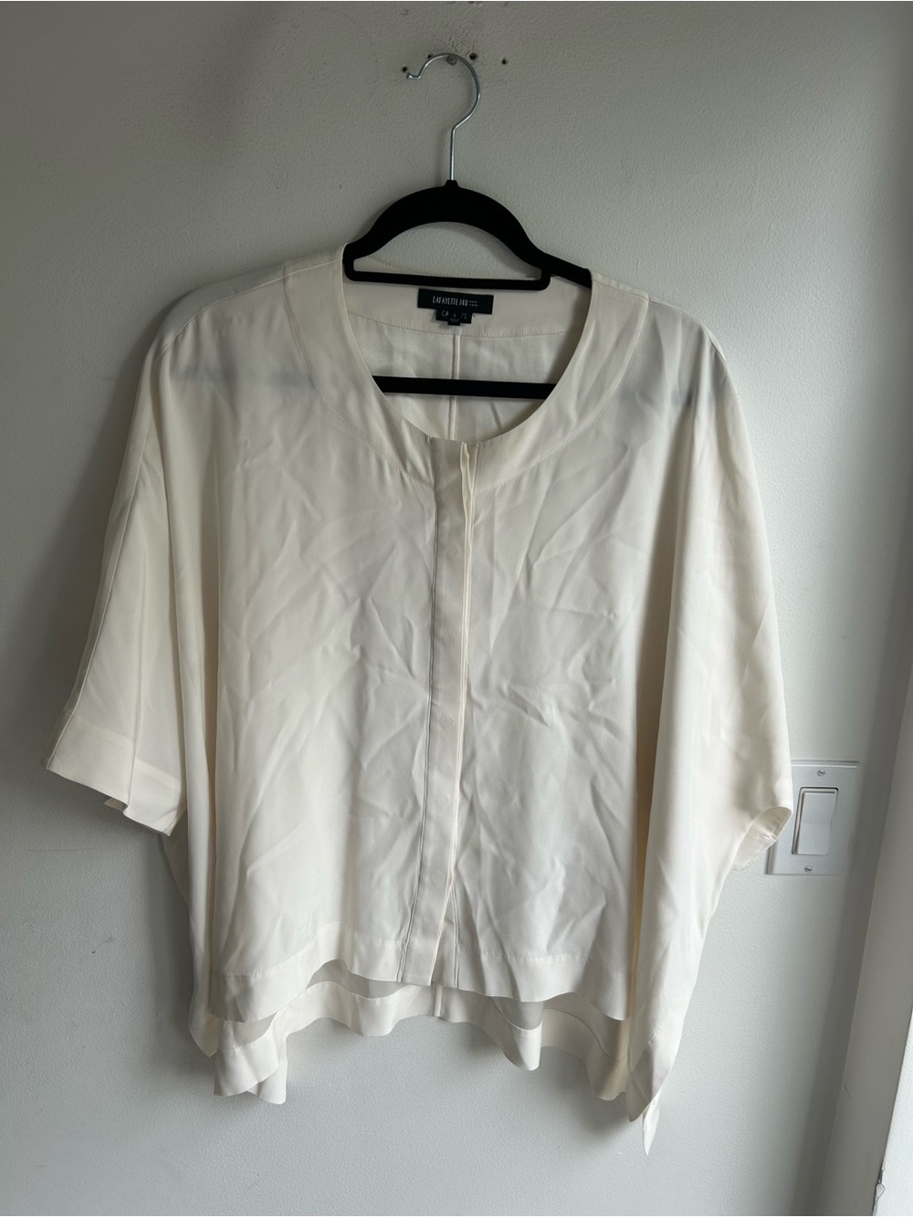 Lafayette 148 New York 100 % Silk Matte Blouse. Size large. Great condition!
